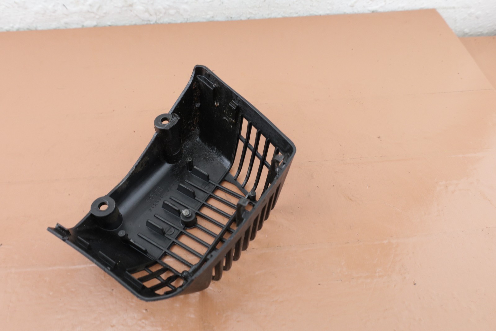 Weed Eater BV 2000 Blower OEM Muffler Cover 530-049314