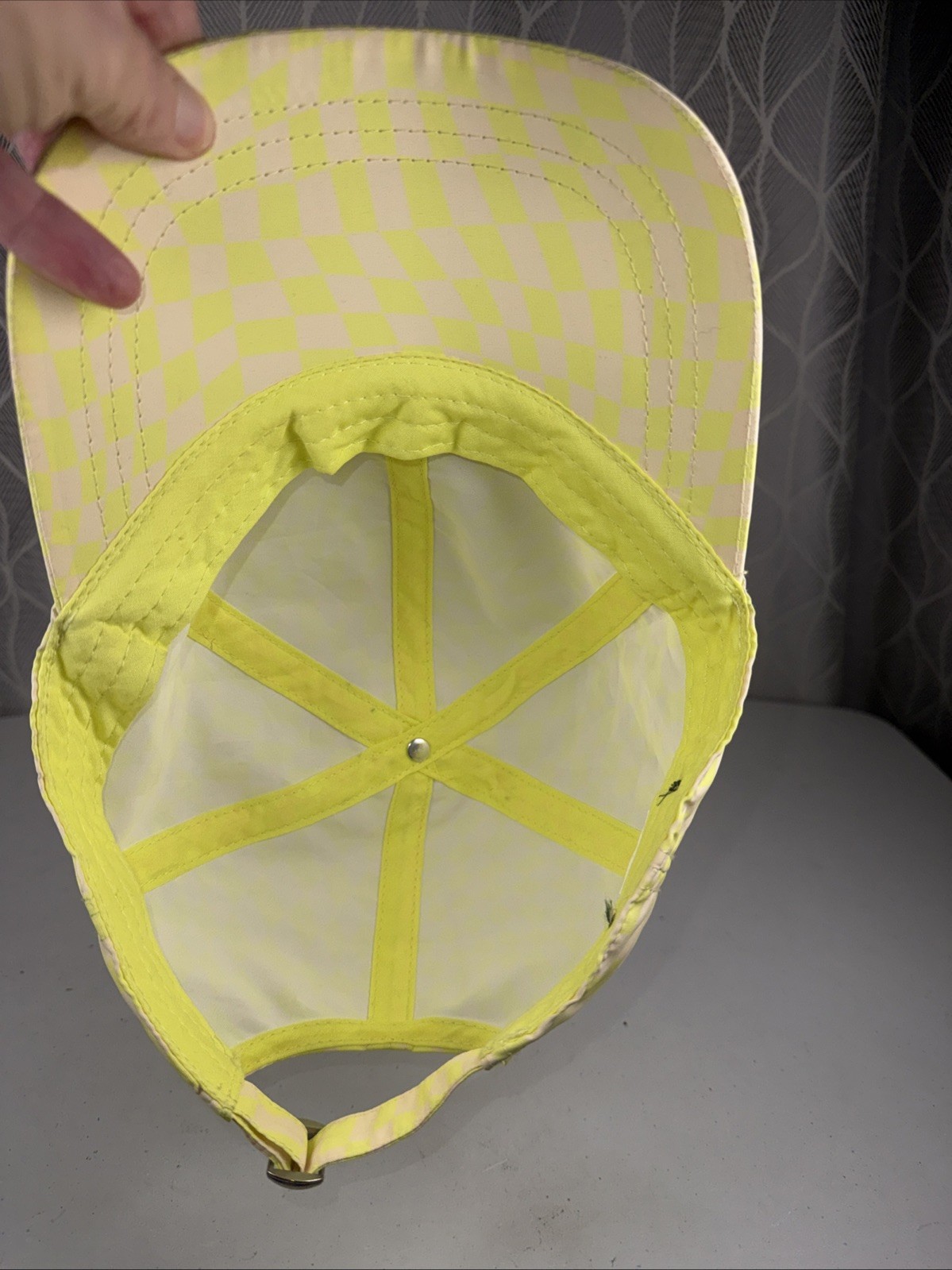Checked Fluorescent Yellow White Light Wt Women’s Hat Cap Strap Buckle unbranded