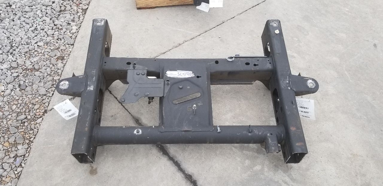 17 CHEVY SILVERADO 2500 REGULAR CAB REAR FRAME SECTION CUT