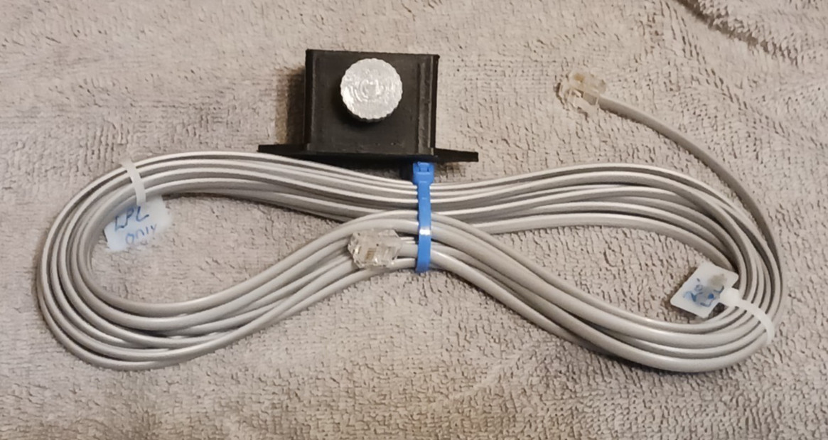 AFTERMARKET OLD SCHOOL PHOENIX GOLD LPL LOW PASS LEVEL CONTROL, CASE, AND CABLE