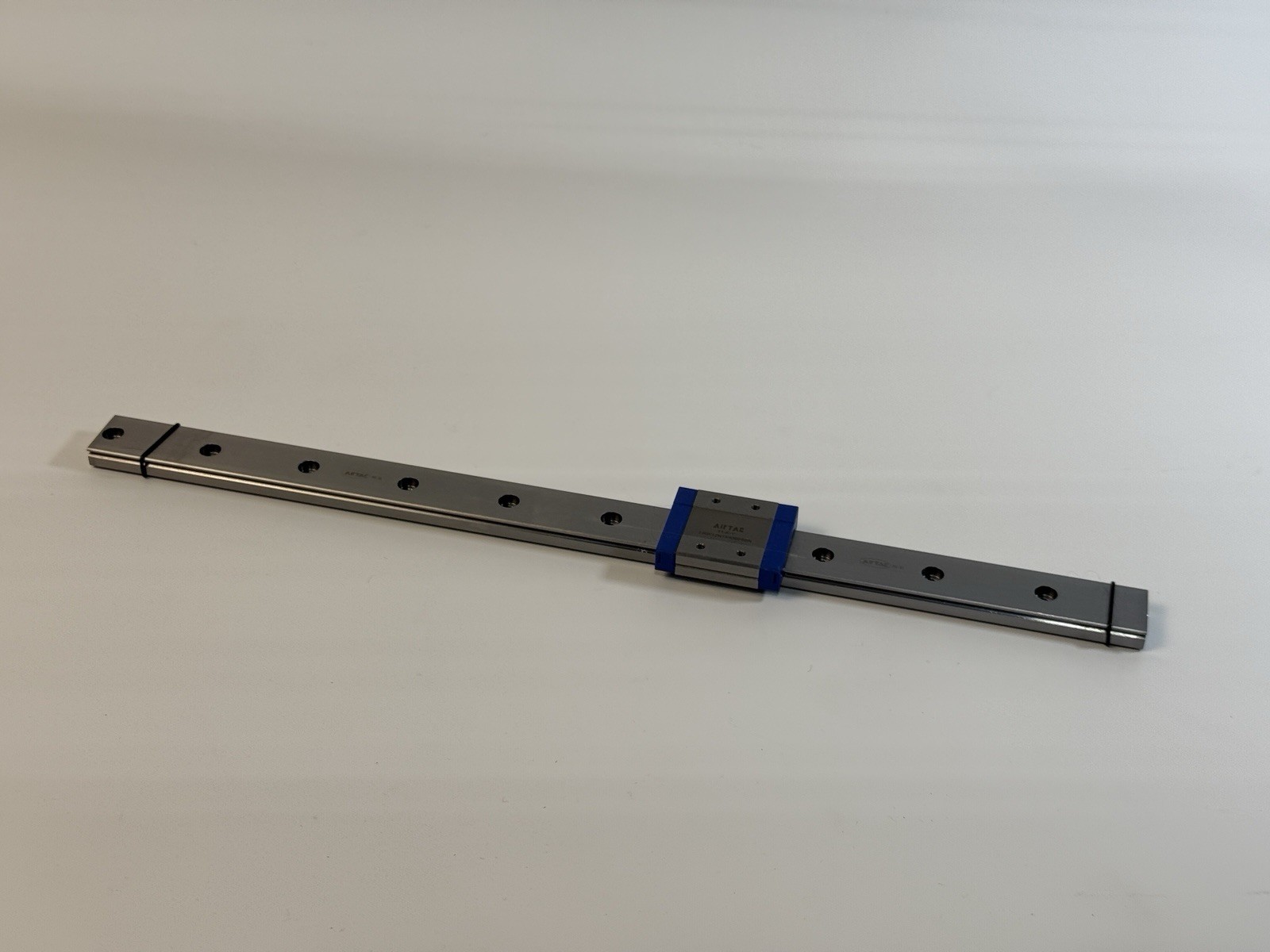 AirTAC Miniature Linear Guide Slider 11-K-Y LRW12N1X400S5BN ~ 15.75” Rail