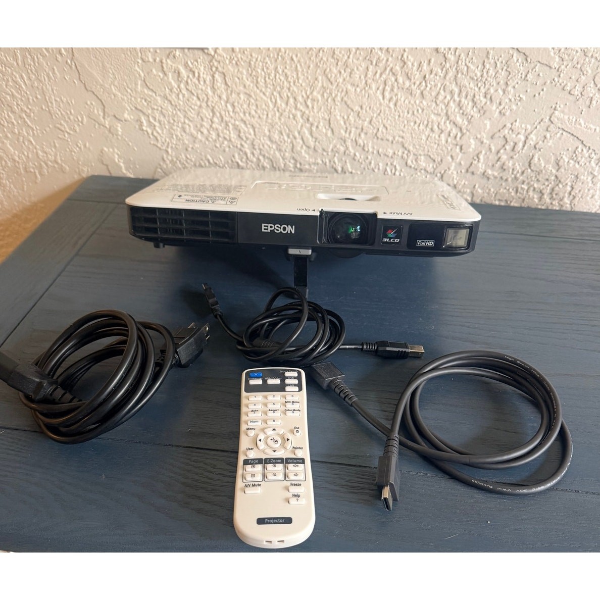 Epson PowerLite 1795F Full HD Projector w/ Remote & HDMI Portable