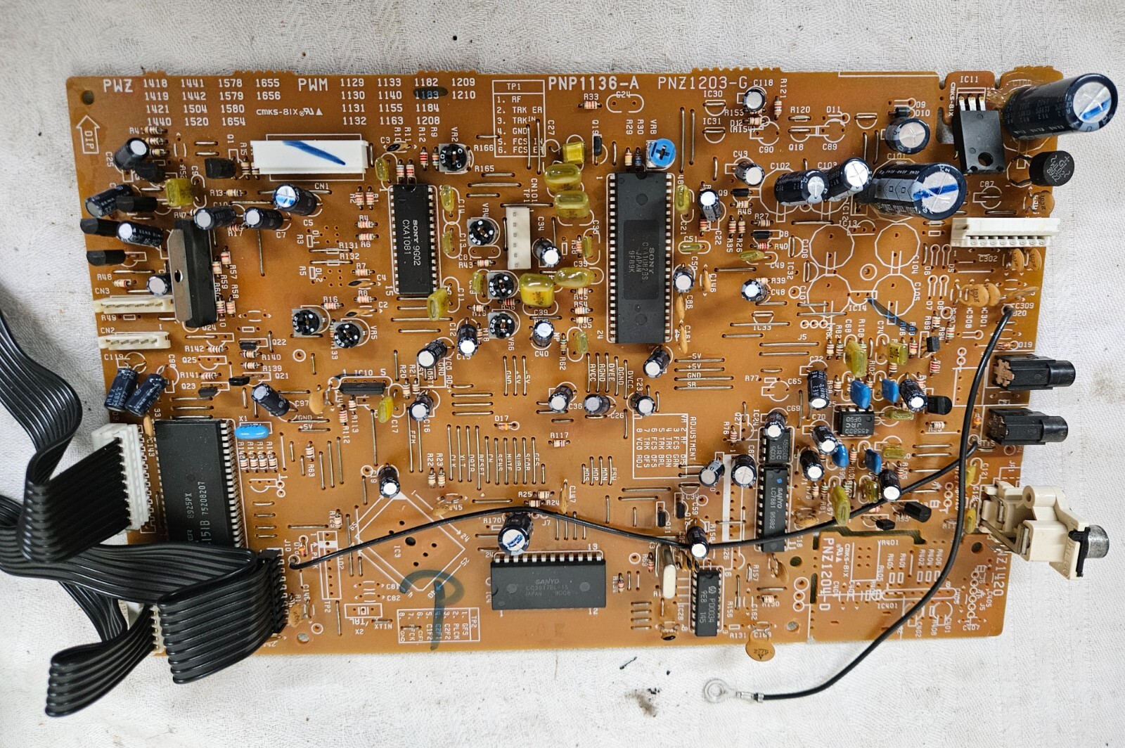 PIONEER PD-4350 Compact Disc CD Player Display & MAIN PCB Working