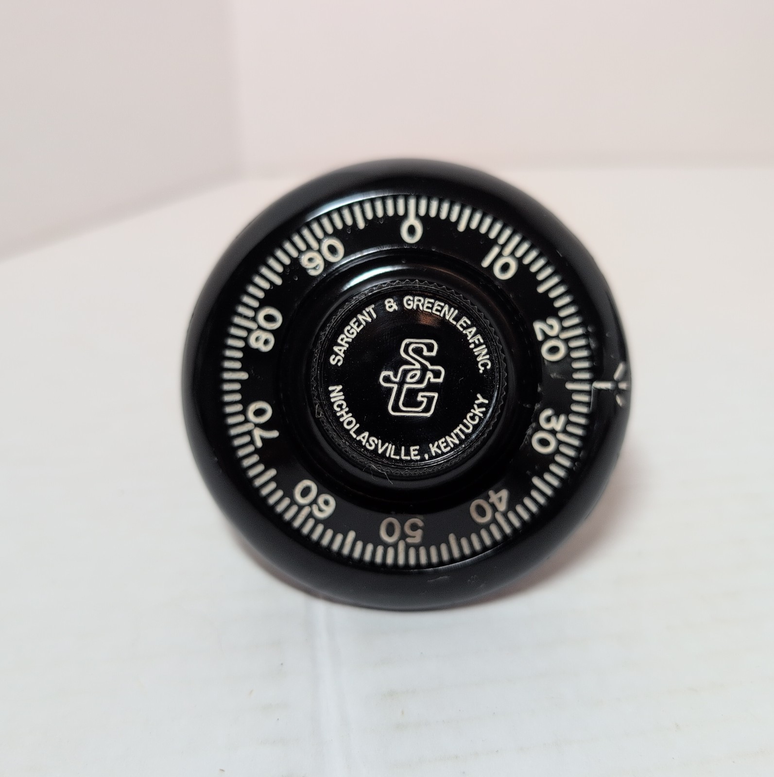 VINTAGE S&G (SARGENT & GREENLEAF, INC) Safe Dial W/ Bolt- Short Spindle