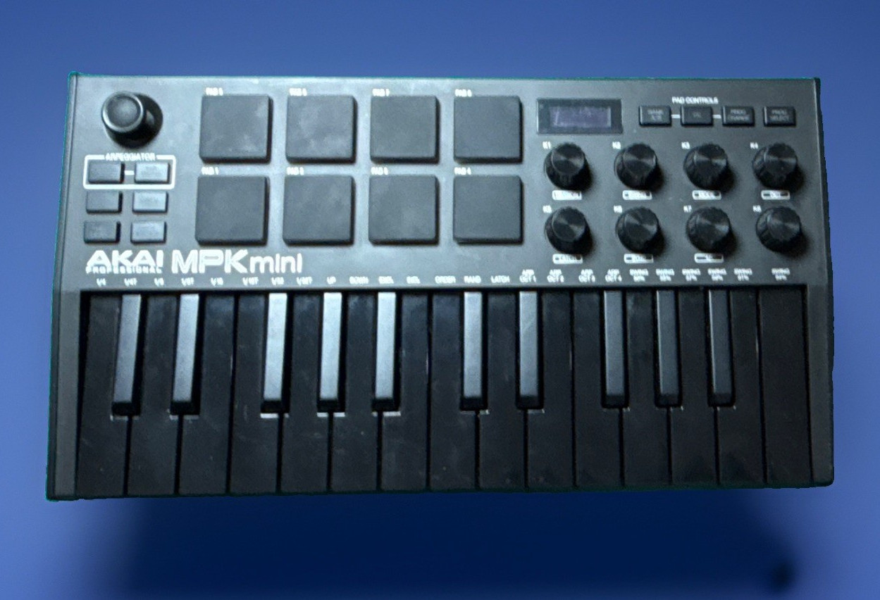 Akai Professional MPK mini 25-Key MIDI Keyboard Controller, Pads, Arp, USB