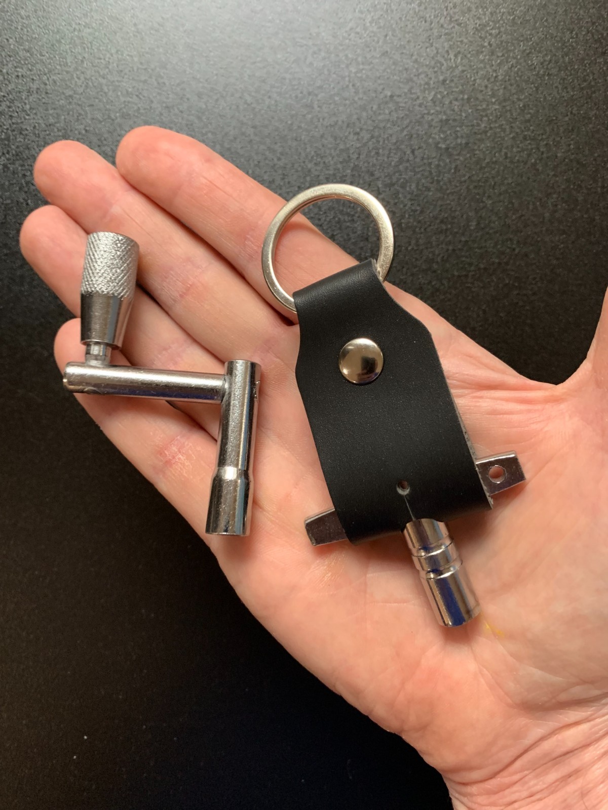 Leather Drum Key Holder w/ Speed Key – Quick Tune Keychain Tool (Black/Brown)
