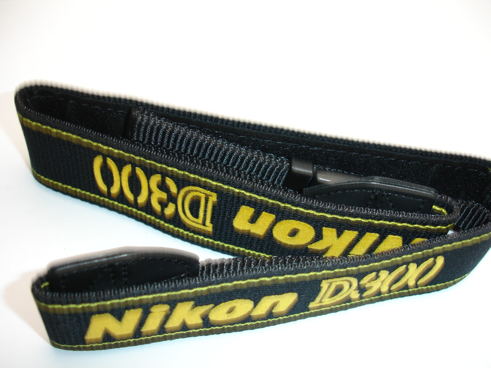 NIKON D300 CAMERA NECK STRAP AN-DC300 NEW cond.