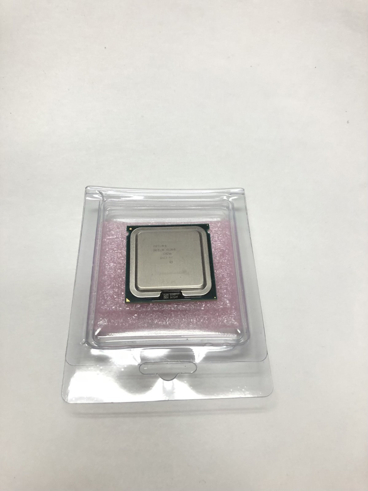 Intel Xeon X3210 2.13GHZ / 8M / 1066 FSB CPU / Processor SLACU