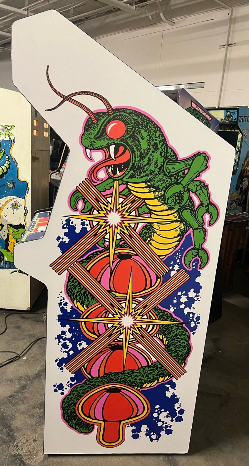 CENTIPEDE ARCADE MACHINE by ATARI (Excellent Condition) *RARE*