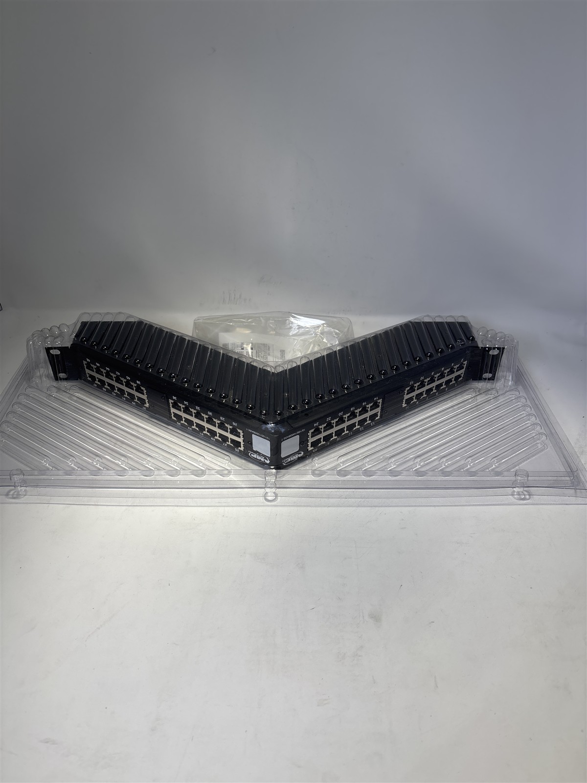Tyco Electronics AMP Netconnect 48-Port Angled Patch Panel 1777052-1
