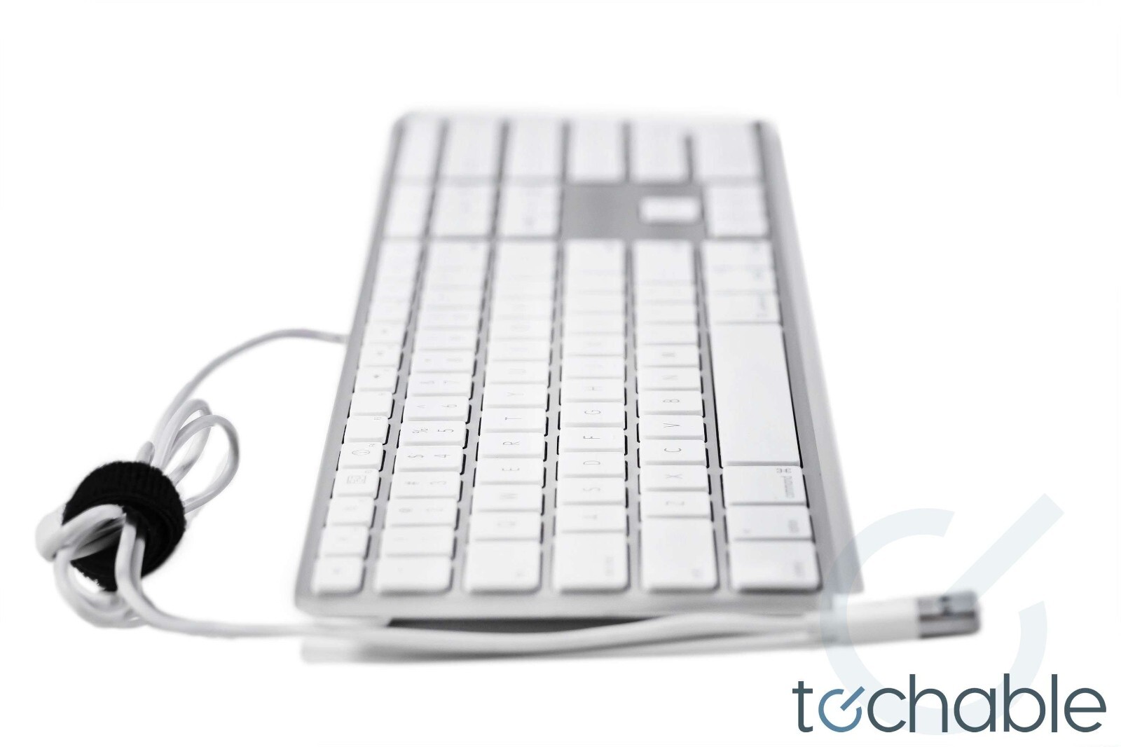 Original Apple Wired Keyboard with USB - A1243 - MB110LL/B MA110LL/A