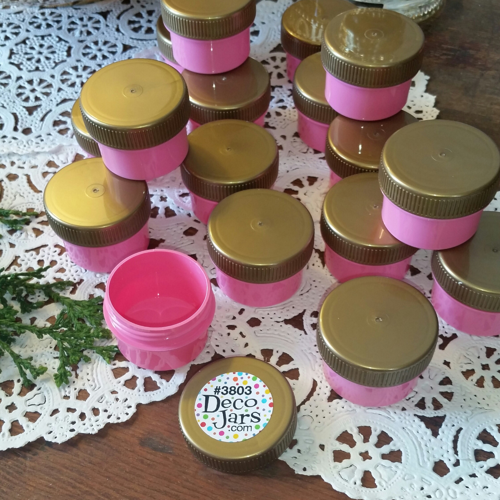 15 Made in USA Cosmetic 1/2oz Plastic PINK Jars Gold Lids Tops Container 3803