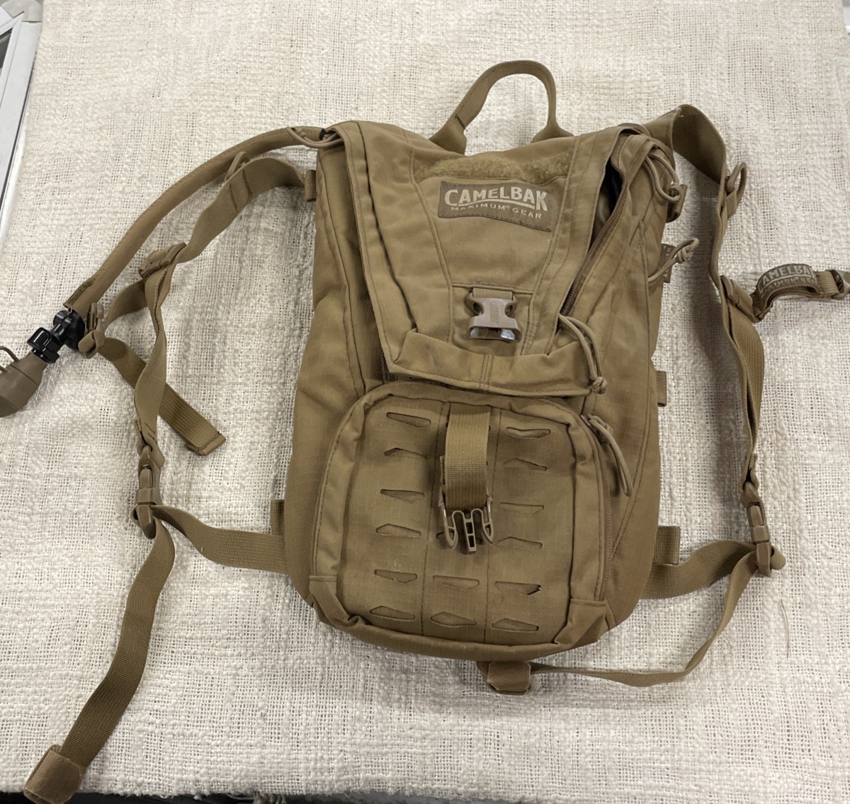 CamelBak Ambush Coyote 100-Oz. 3L Mil-Spec Crux Hydration Pack