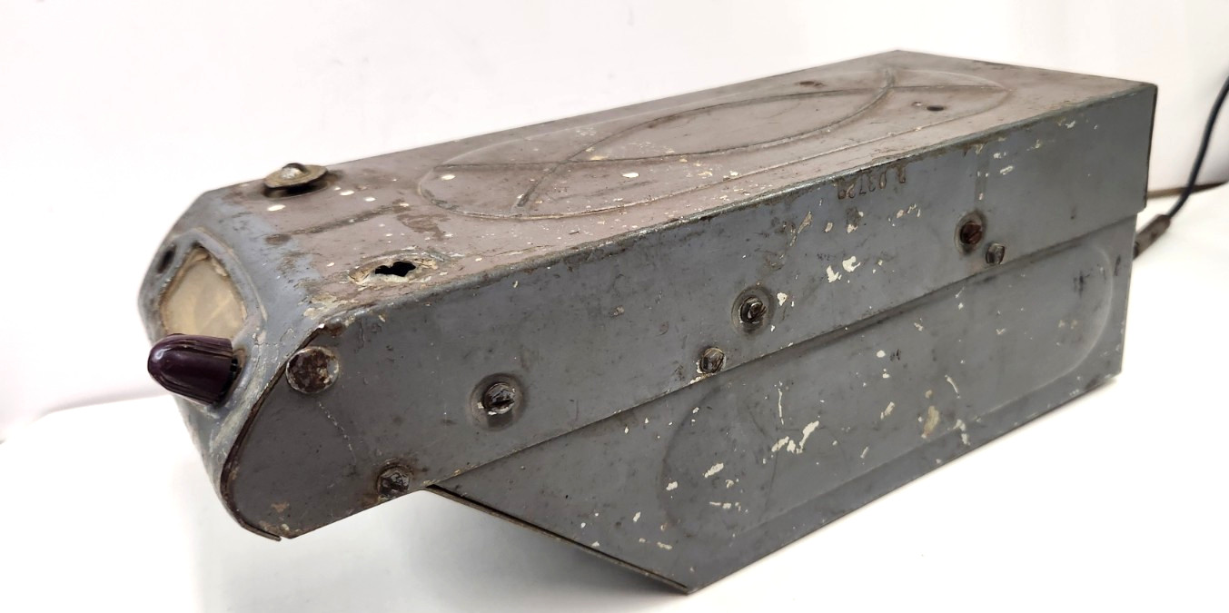 1947 47 Philco Model UN6-100 Under Dash Tube Car Radio~Tested & Powers Up!