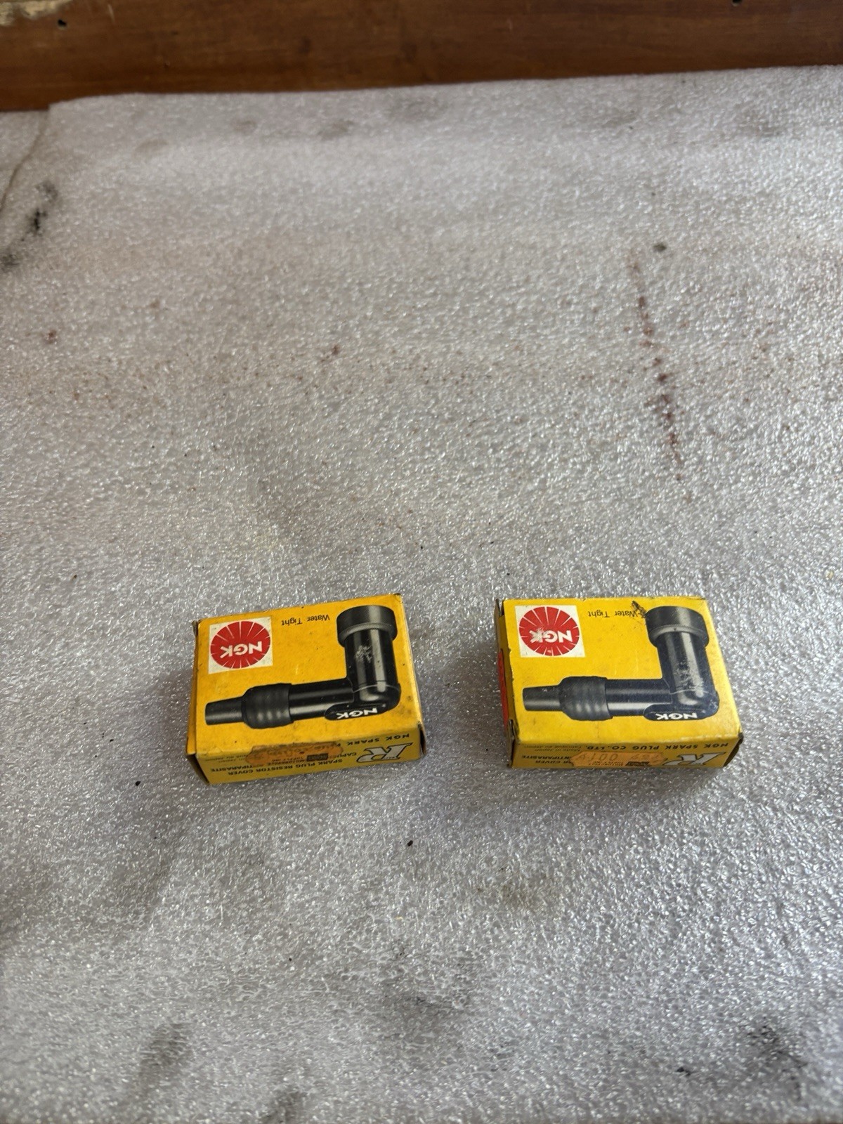 NGK Spark Plug Boot 8070 LD05FP 90 Degree