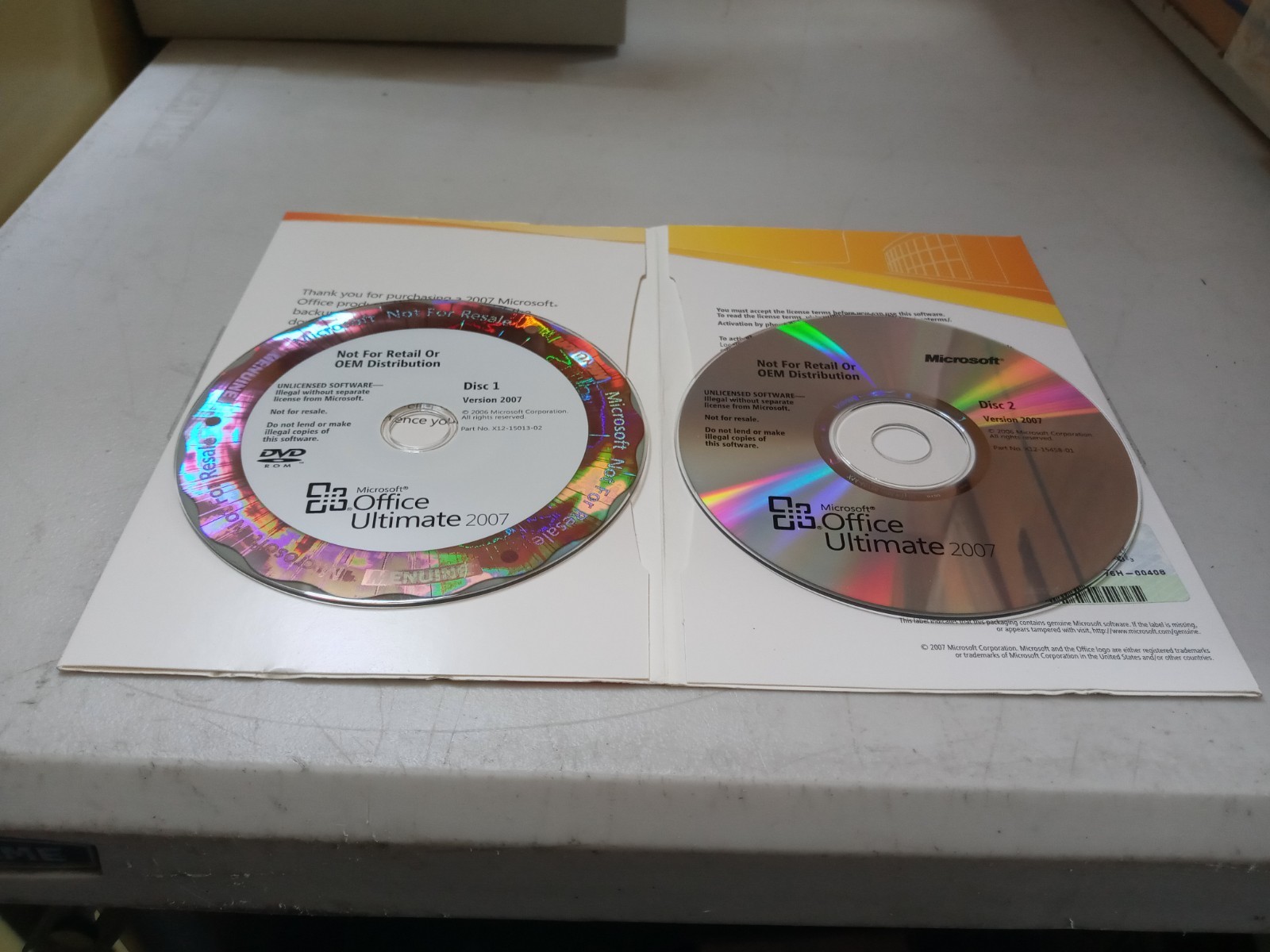 Microsoft Office Ultimate 2007 with Product Key 2 CD Package for Windows XP