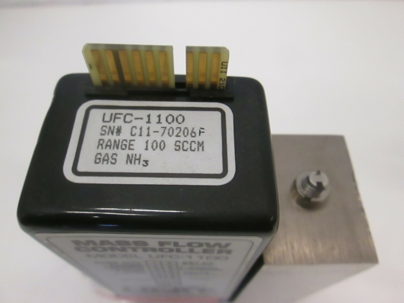 Unit UFC-1100, Mass Flow Controller, 100 SCCM, NH3, Used