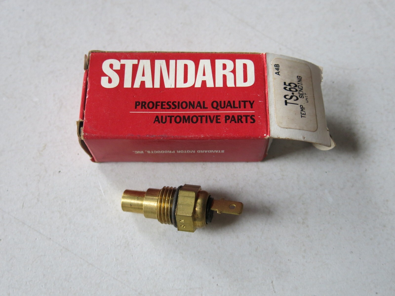 Standard Temperature Sending Unit fits 1967-1980 Toyota (TS65)