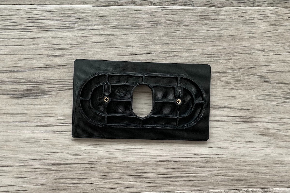 Ubiquiti UniFi Protect G6 180 Dual Camera 1-Gang Wall Plate Mount with Spacer