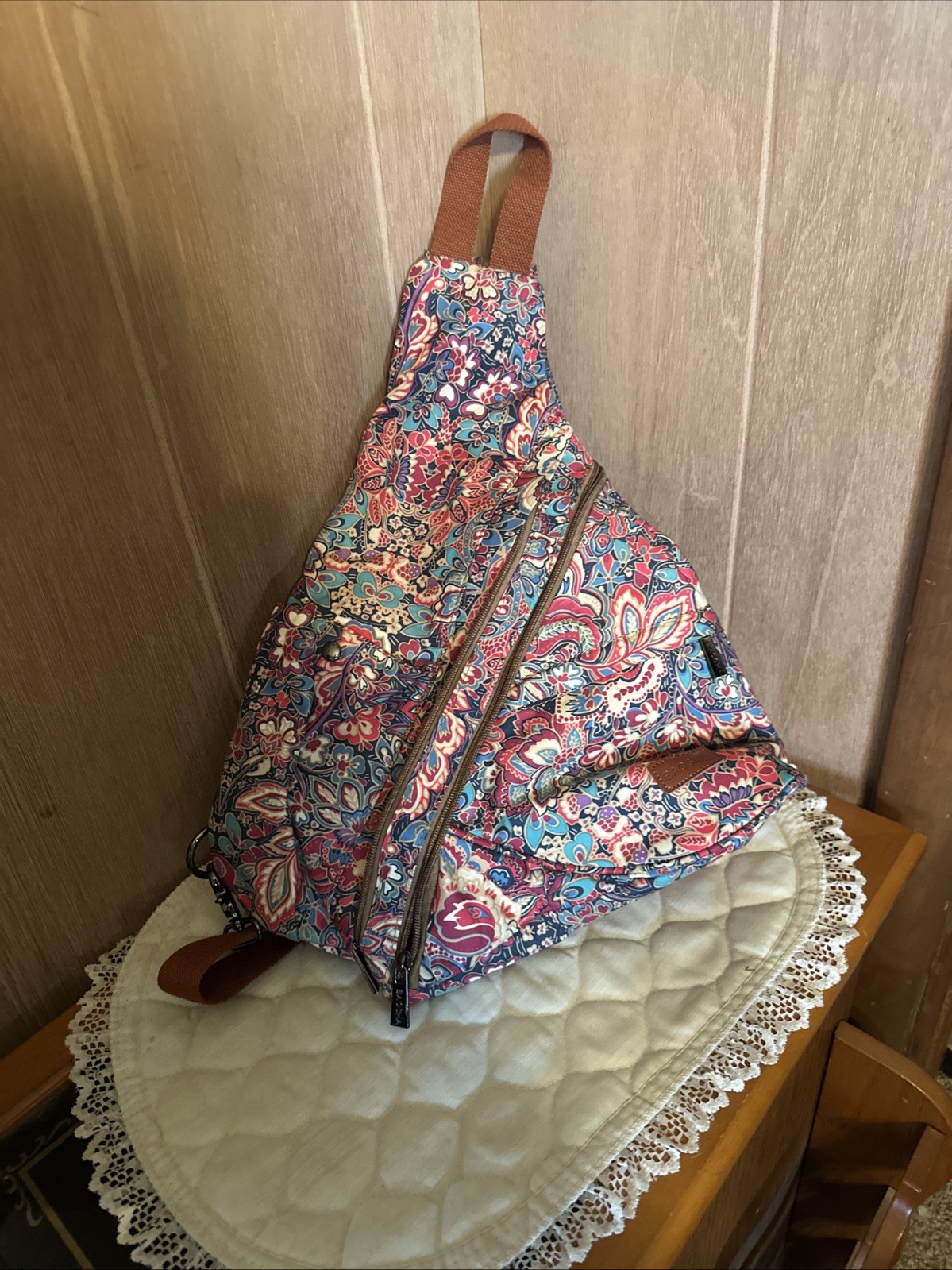 BAOSHA Colorful Paisley Sling Backpack / 5 Pockets / Water Bottle Holder