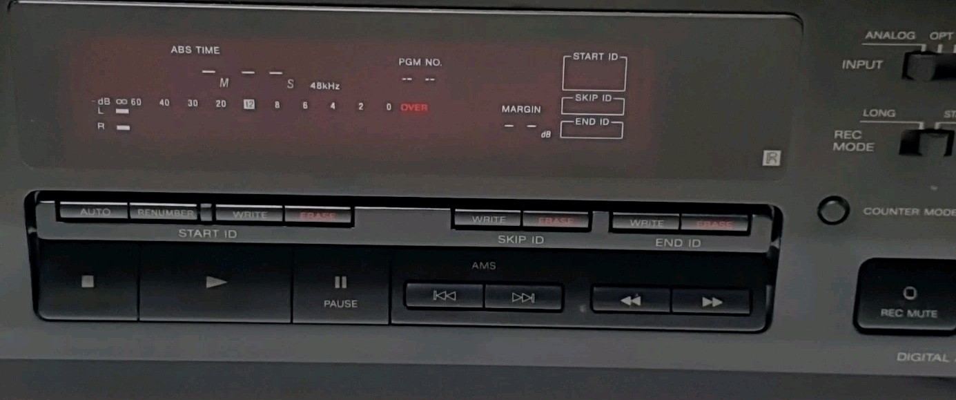 Sony DTC-690 Digital Audio Tape (DAT) Recorder