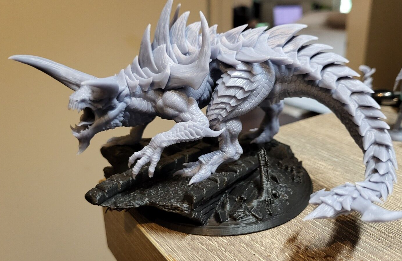 Large Tarrasque UNPAINTED Dungeons & Dragons/Pathfinder miniature 28mm