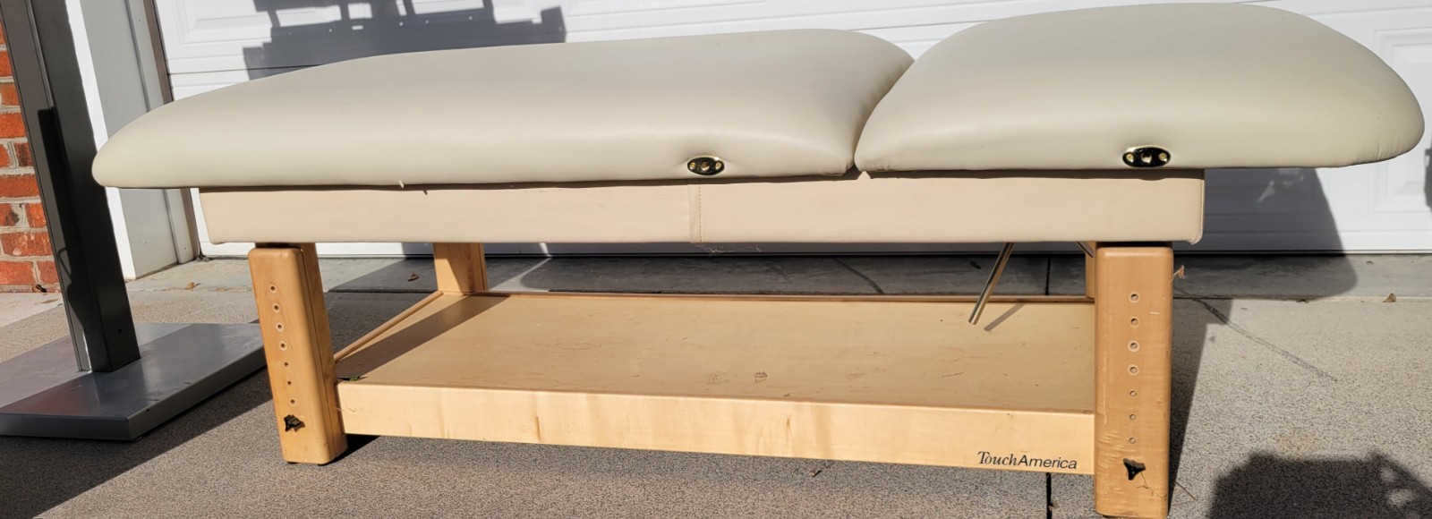 Touch America Massage Table