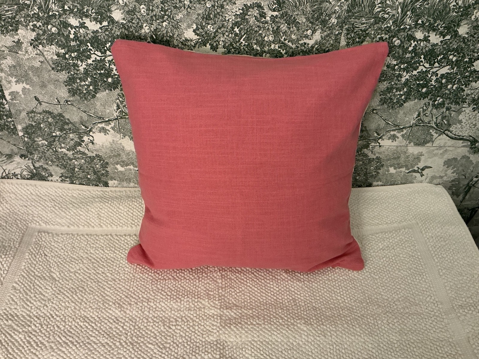 Rabbit design decorative pillow covers