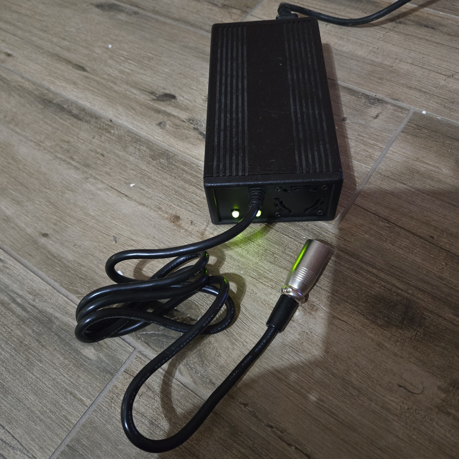 24V 5A OFF-BOARD Battery Charger Golden Companion I II GC240/GC340/ GC440 #5409