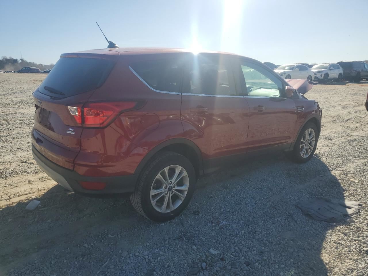 ESCAPE 2019 Glove Box 4924929