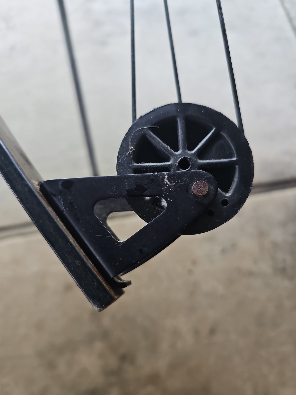 Both Brackets Only Vintage Indian Archery Deerslayer Compound Bow 30" Draw