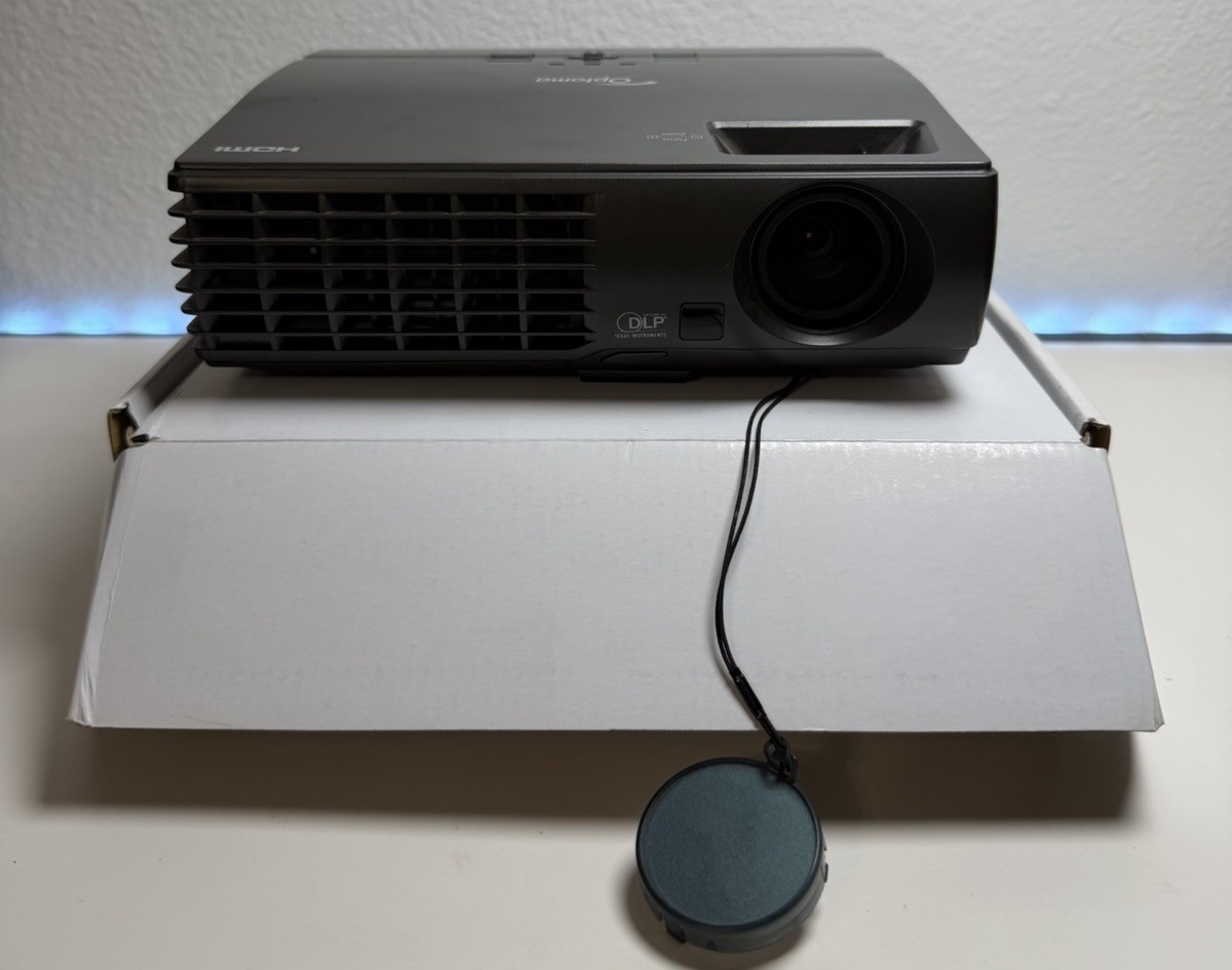 Optoma DAEPTGUUp DLP Projector - HDMI
