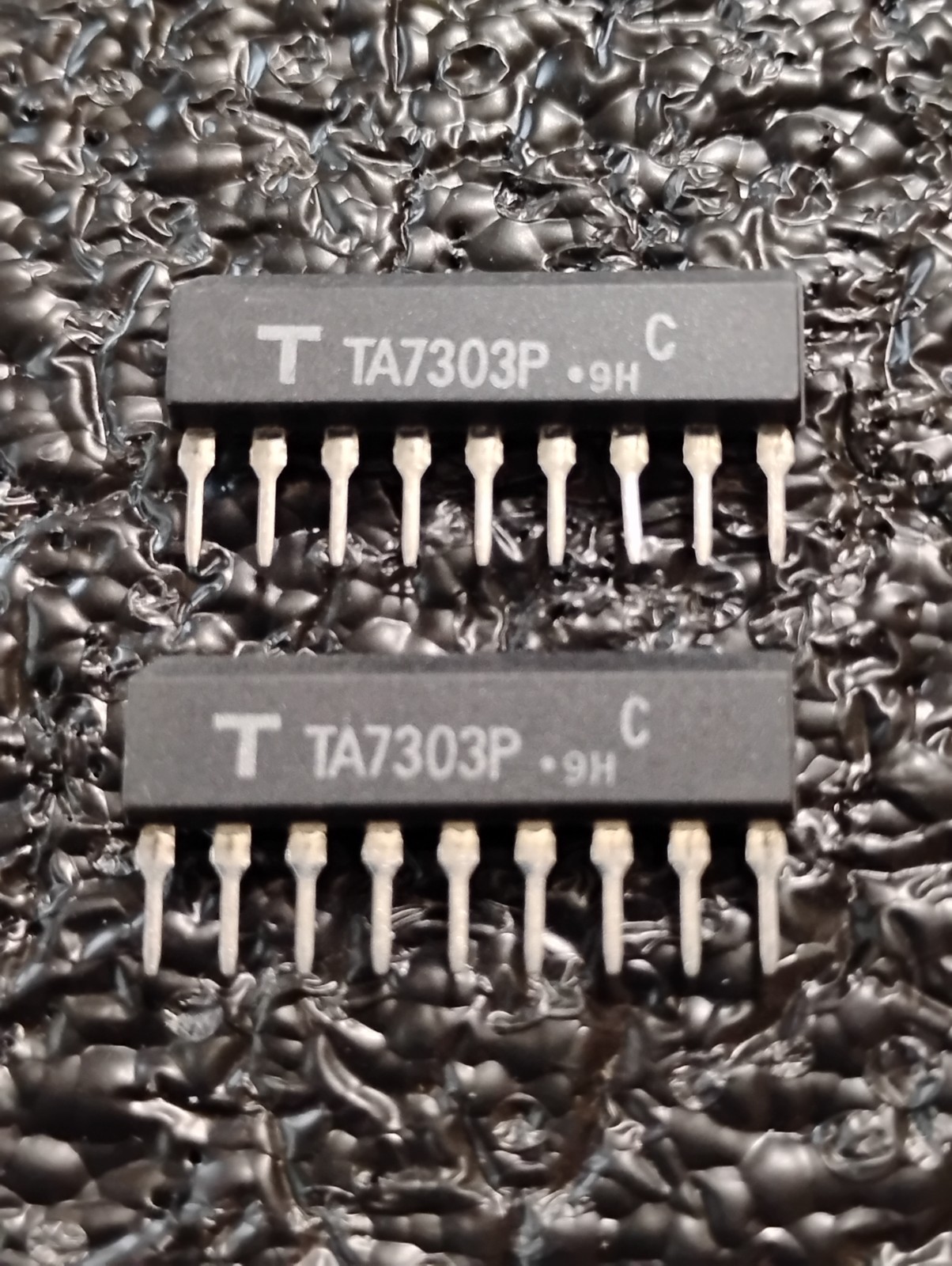 TA7303P Toshiba IC Qty-2