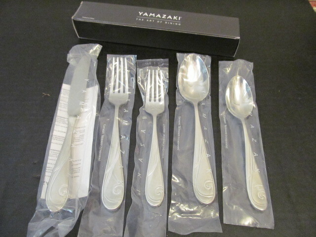 Yamazaki Platinum Wave 18/8 Stainless 5 Piece Place Set
