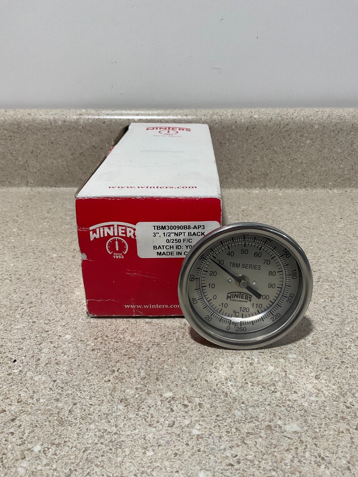 Winters TBM30090B8-AP3 3" 1/2NPT, 0/250 F/C NEW