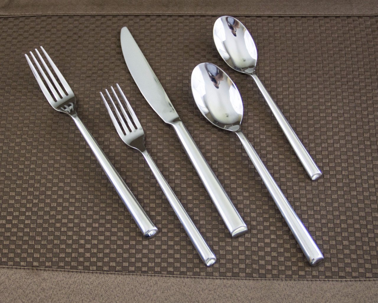Ghata Classico 20 Piece. Fine Modern Flatware, Service 4, Gold, Rose, Champagne