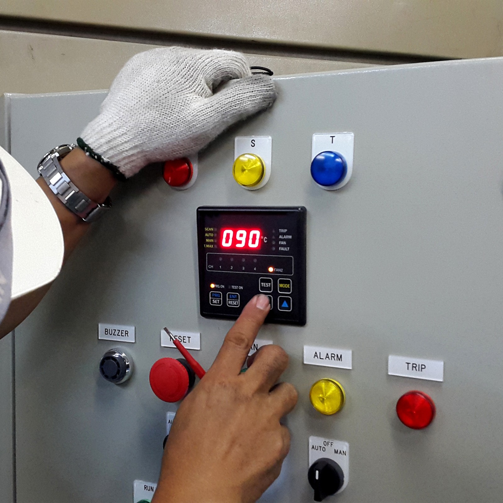 2 Pack XH-W3002 10A DC 12V Digital LED Temperature Controller