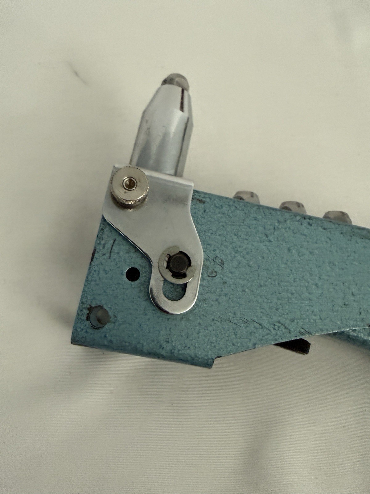 LOBSTER ROTARY HEAD HAND RIVETER HR- 005
