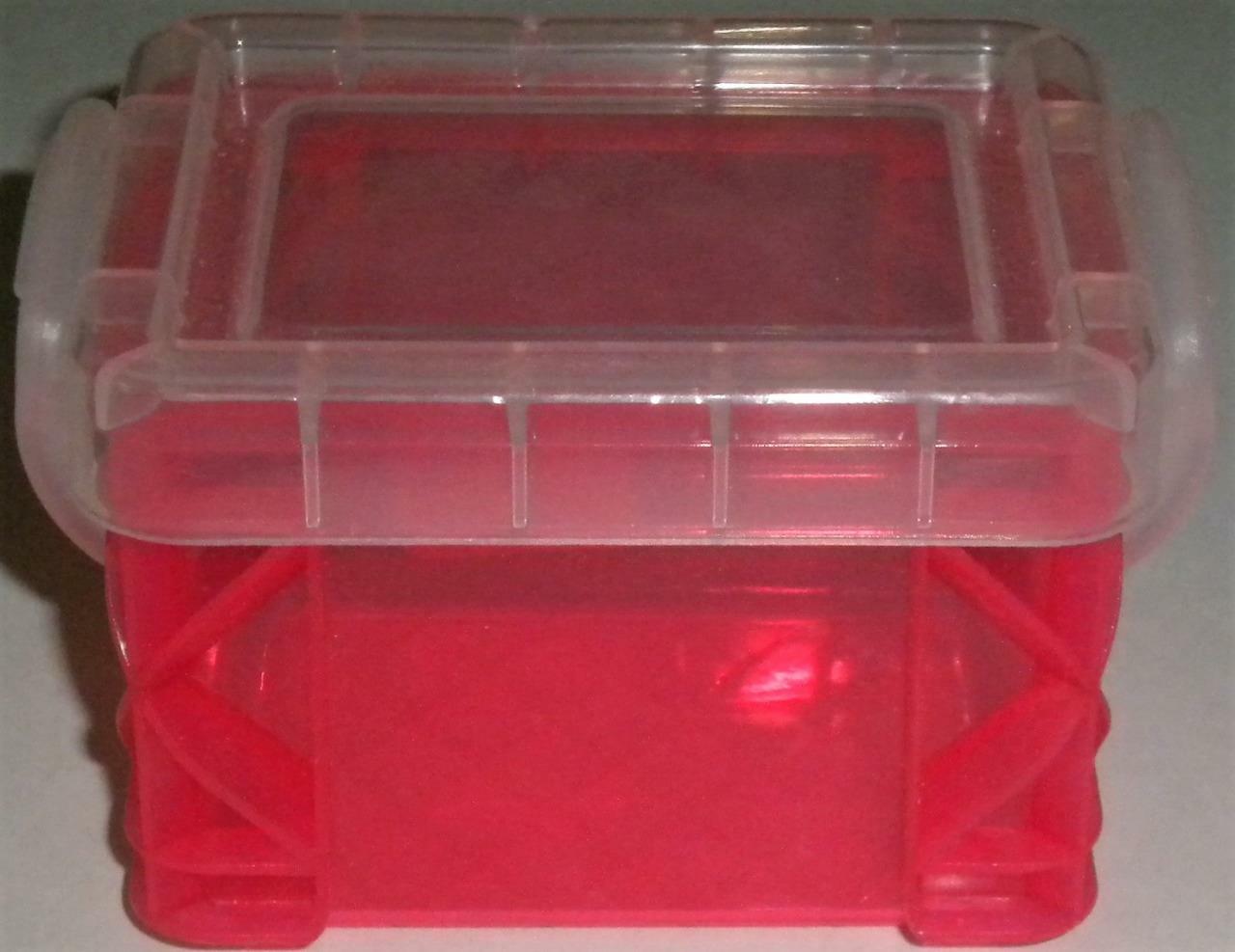 Super Stacker 3" x 2.5" x 2" Pixie Red Box Locking Lid Cropper Hopper Tiny New