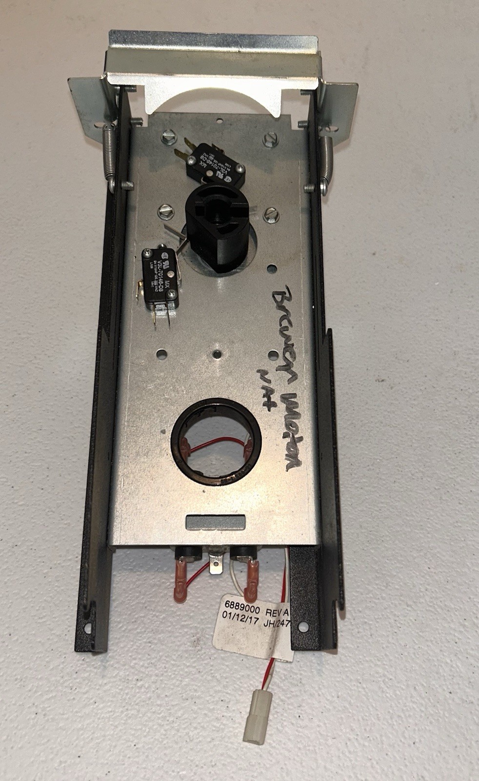 OEM National Vendors Brewer Drive Motor 6889000