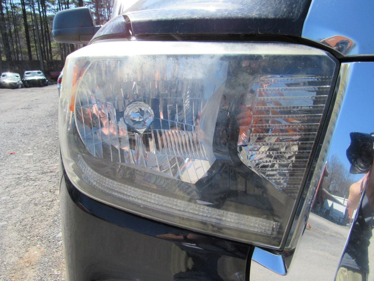 TUNDRA 2019 Glove Box 1031843