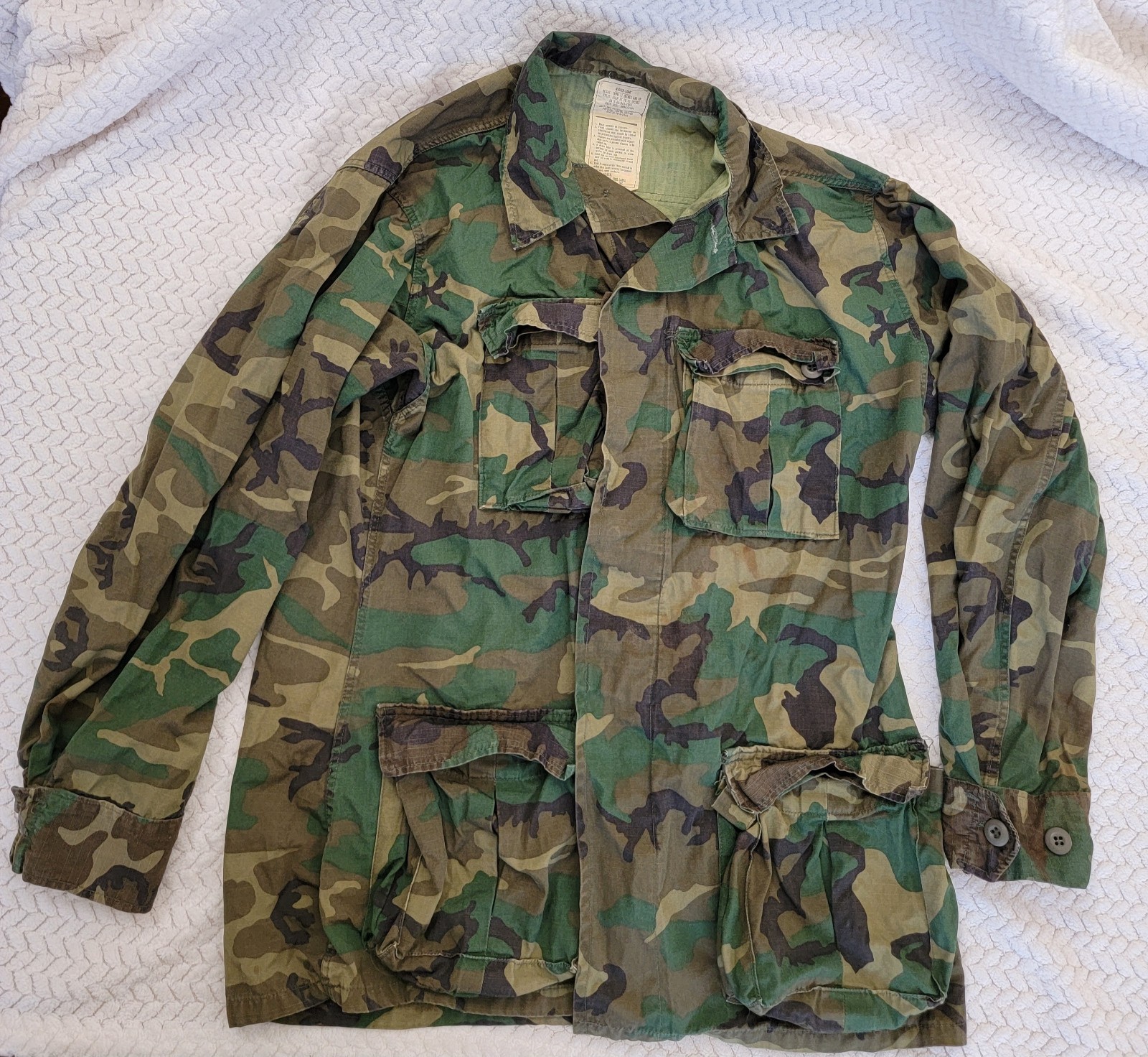 Vintage 70’s Vietnam Era Army Jungle Fatigue Jacket MFG by Issachar- Medium-Long