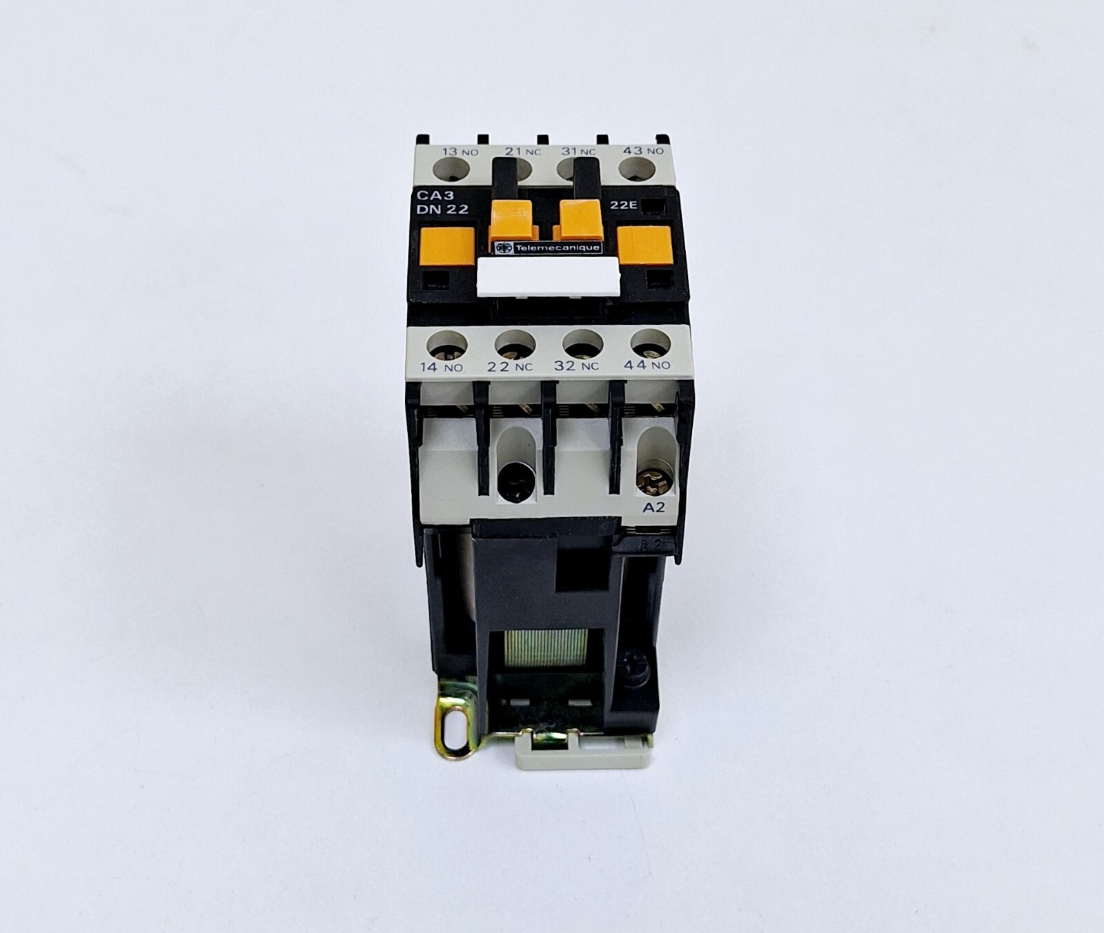 Telemecanique CA3DN22 / 220V DC Control Relay