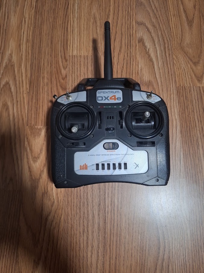 Spektrum DX4e 2.4GHz 4-Channel 2.4 Transmitter