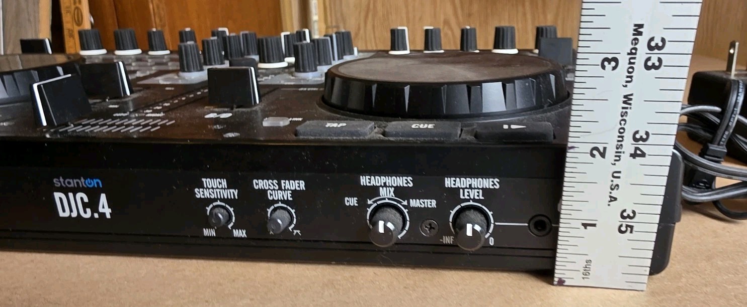 Stanton SCS.4DJ Digital DJ Mix Station DJC4 MIDI Controller