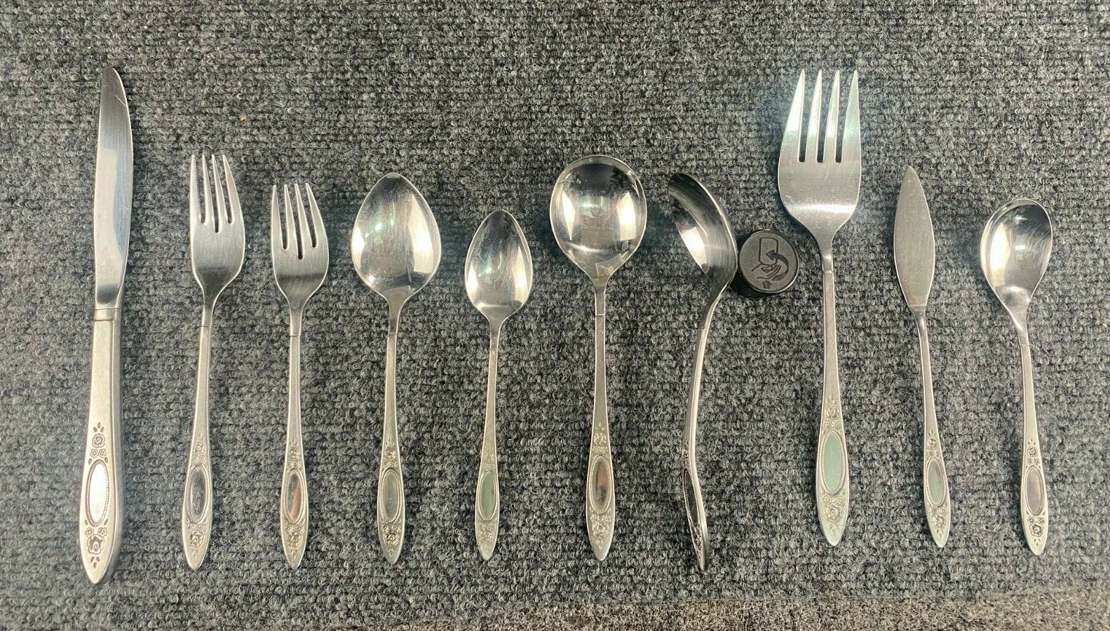 Oneida * VIGNETTE Community Stainless Steel Flatware NO MONOGRAM CHOICE (153)