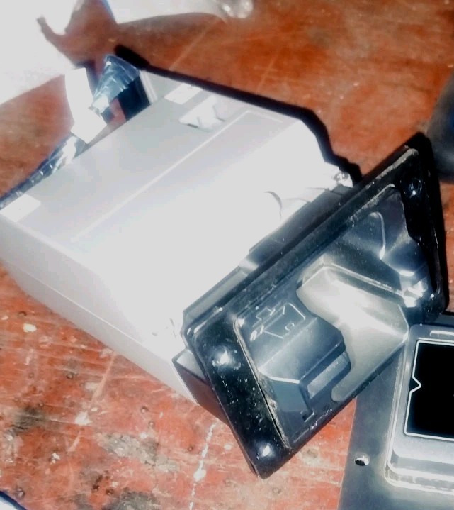 Verifone UX300 -WPWR credit Card Reader
