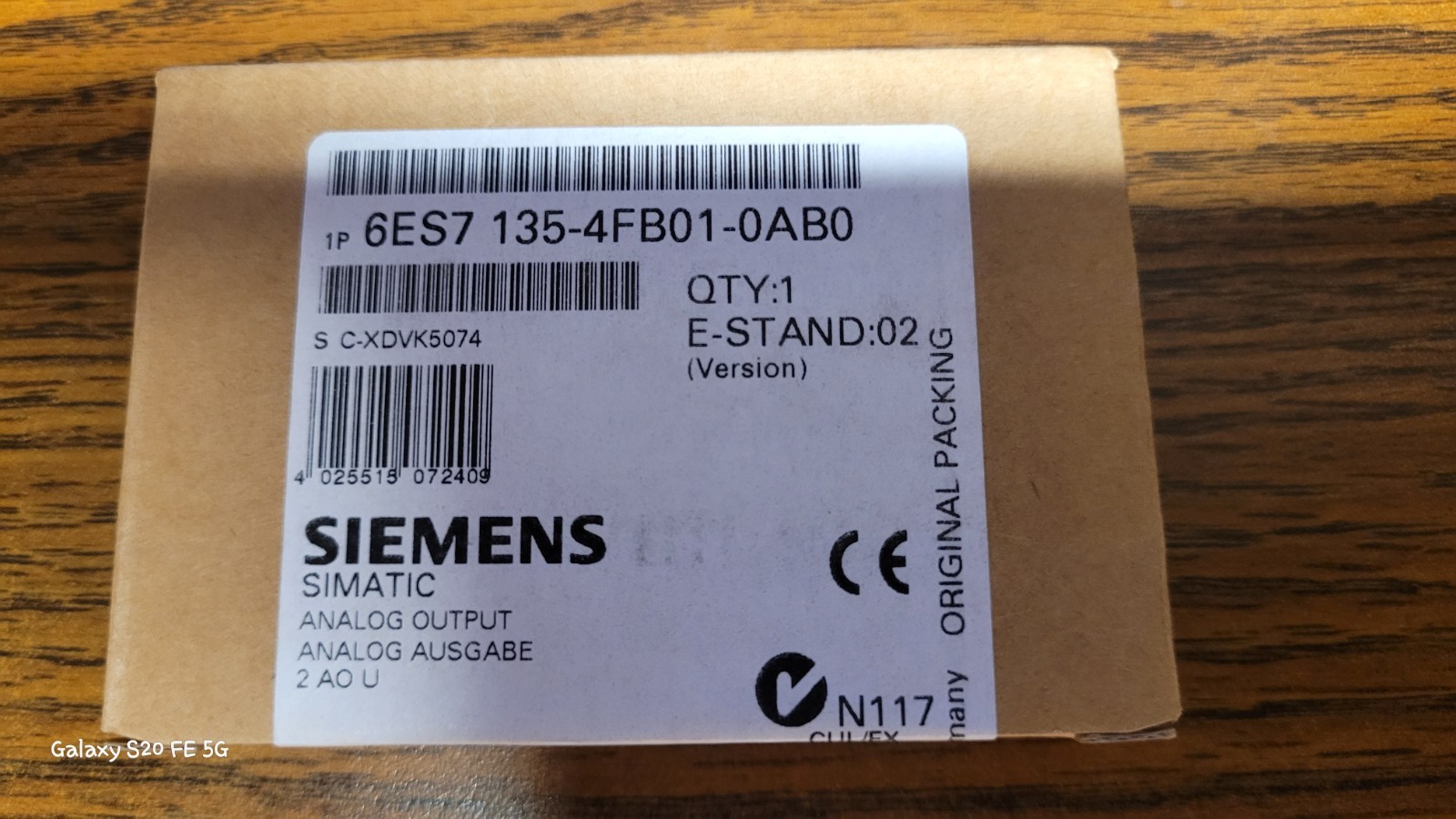 Siemens Simatic Analog Output Module, 6ES7 135-4FB01-0AB0, NEW IN SEALED BOX