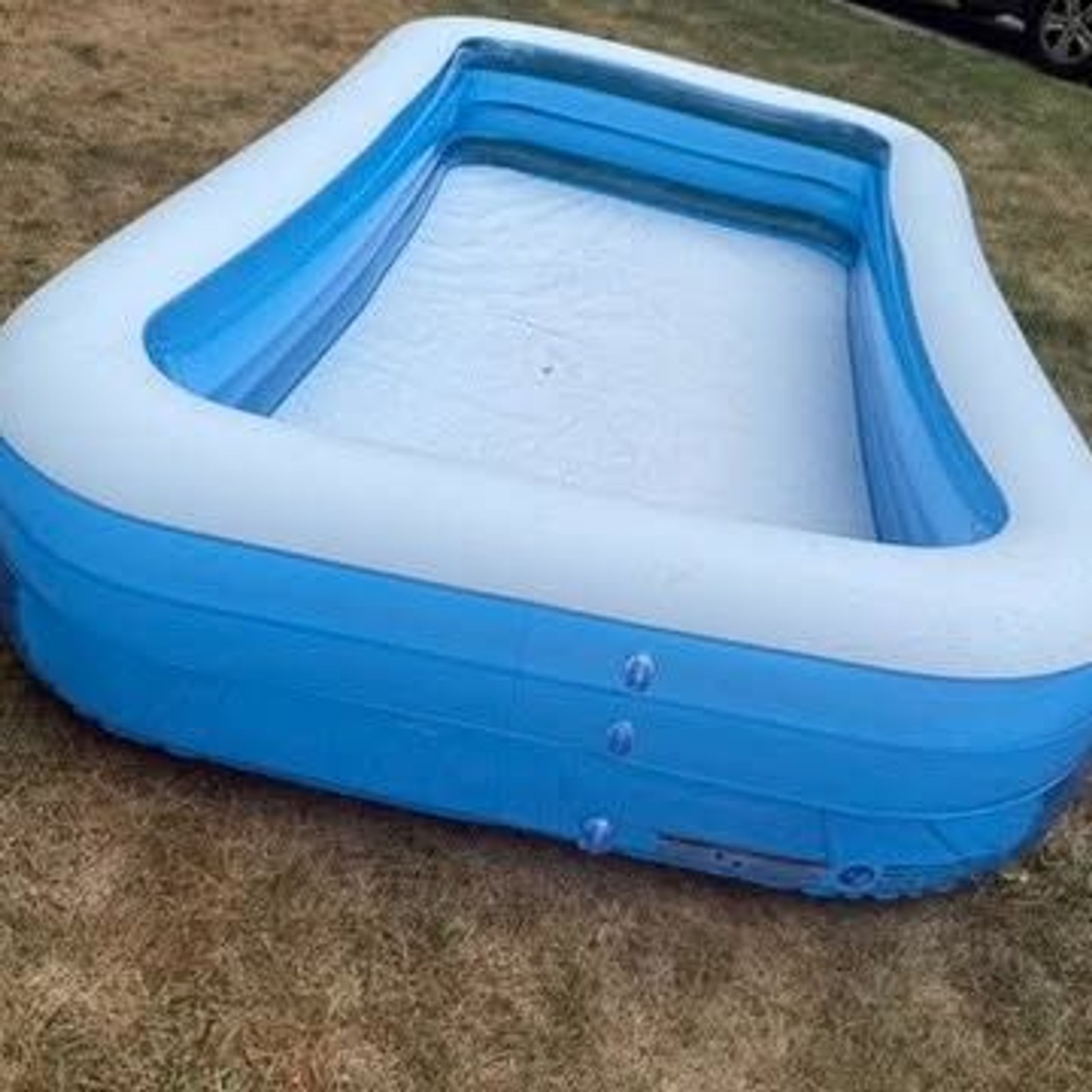 Large inflatable pool family size