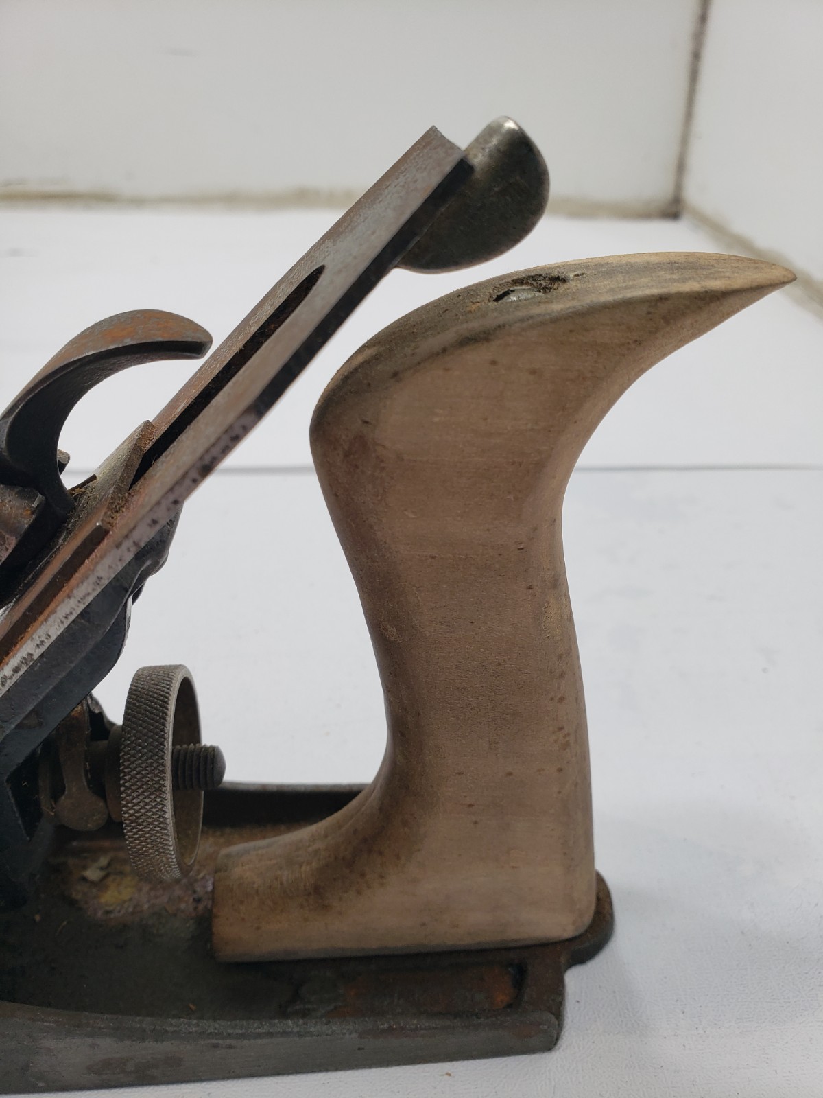 Vintage No. 3 Bench Plane Bailey Pattern Woodworking Tool Complete Iron